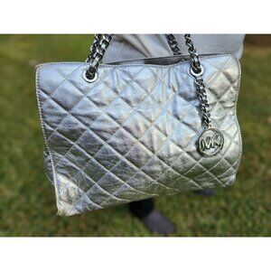 Michael Kors Susannah Large Quilted Leather Tote - Silver